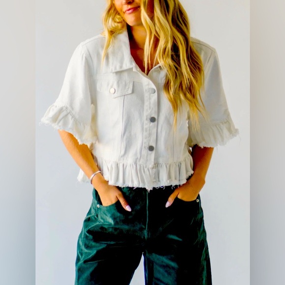 Hayden Jackets & Blazers - Ruffled denim / jean jacket w/ distressed hems. Buttoned up, oversized. White. M